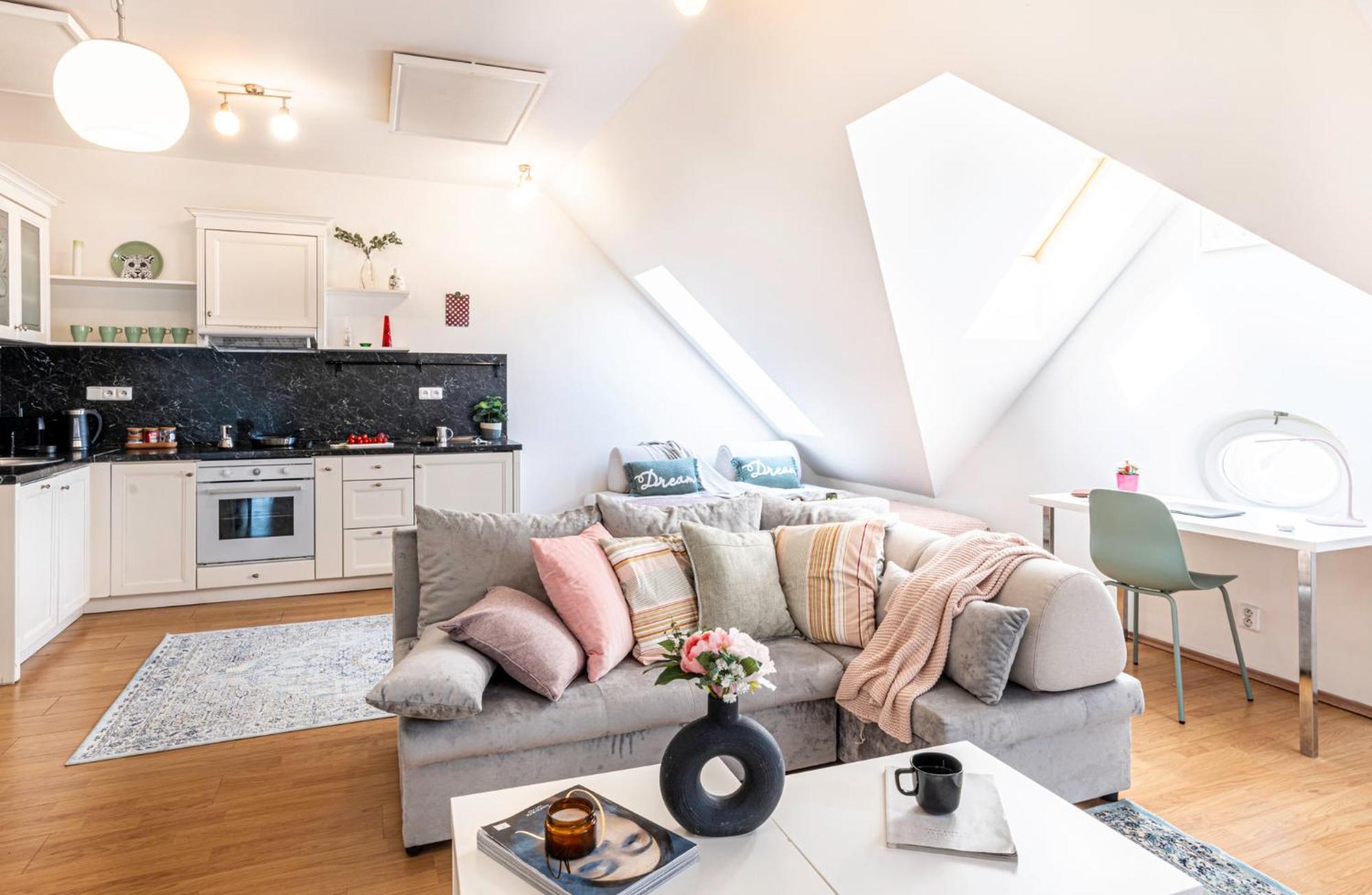 Prague Days - Terrace - Stunning View - Duplex Apartment Bagian luar foto